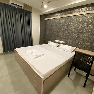 Karippals Hotel